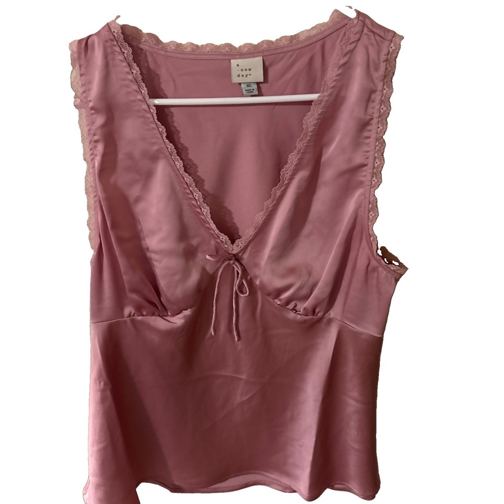 A New Day Tank Top Womens XL Pink Satin Lace Trim V-Neck Bow Detail Camisole